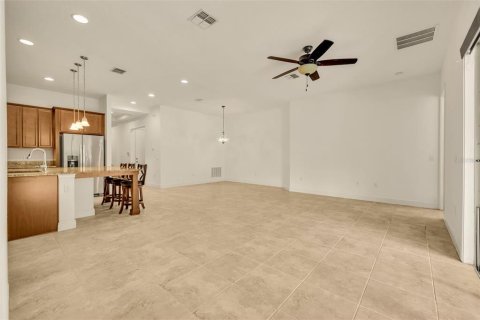 Villa ou maison à louer à Orlando, Floride: 4 chambres, 279.36 m2 № 1906425 - photo 12
