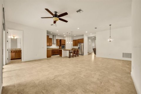 Villa ou maison à louer à Orlando, Floride: 4 chambres, 279.36 m2 № 1906425 - photo 16