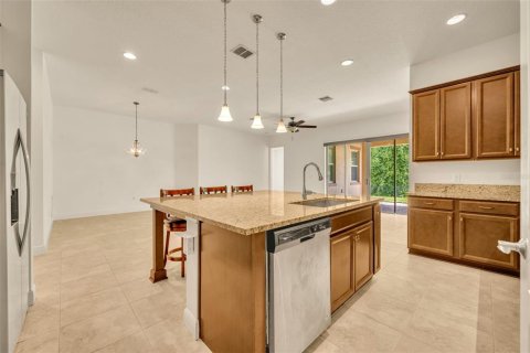 Villa ou maison à louer à Orlando, Floride: 4 chambres, 279.36 m2 № 1906425 - photo 8