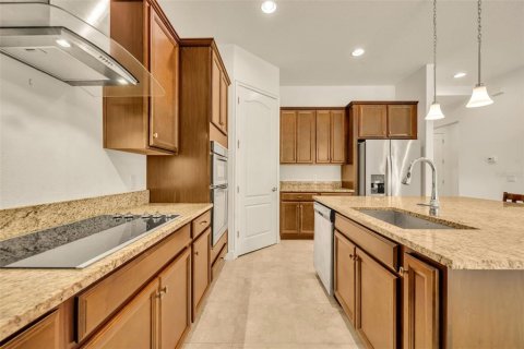 Villa ou maison à louer à Orlando, Floride: 4 chambres, 279.36 m2 № 1906425 - photo 9