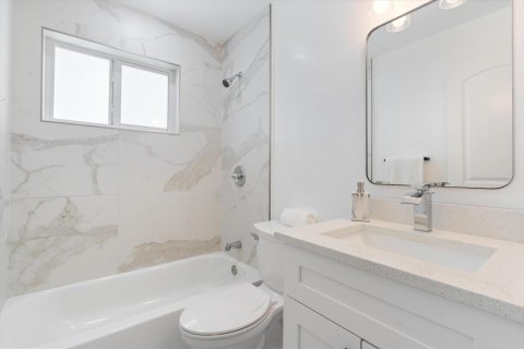 Villa ou maison à vendre à Fort Lauderdale, Floride: 3 chambres, 98.1 m2 № 2422314 - photo 21