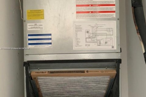 Condominio en alquiler en Pembroke Pines, Florida, 1 dormitorio, 73.67 m2 № 1948016 - foto 25