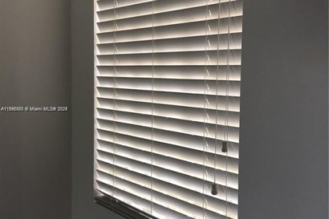 Condominio en alquiler en Pembroke Pines, Florida, 1 dormitorio, 73.67 m2 № 1948016 - foto 23