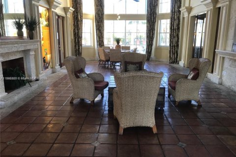 Condominio en alquiler en Pembroke Pines, Florida, 1 dormitorio, 73.67 m2 № 1948016 - foto 18