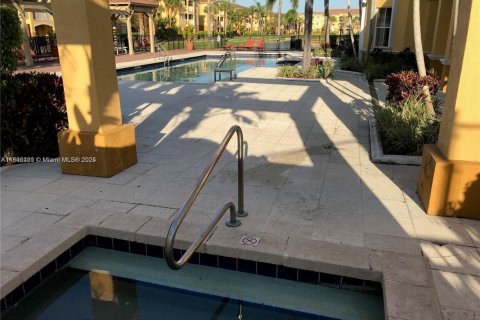 Condominio en alquiler en Pembroke Pines, Florida, 1 dormitorio, 73.67 m2 № 1948016 - foto 15