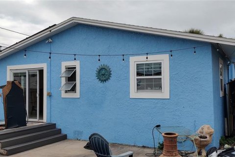 Villa ou maison à vendre à Saint Pete Beach, Floride: 2 chambres, 85.84 m2 № 1820844 - photo 3