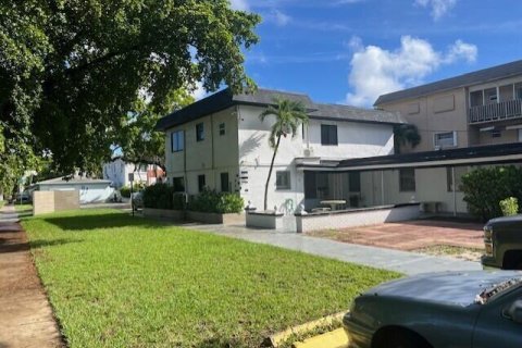 Propiedad comercial en alquiler en Hollywood, Florida, 3 habitaciones, 22.58 m2 № 2245618 - foto 3