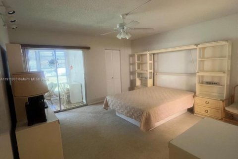 Copropriété à louer à Coconut Creek, Floride: 2 chambres, 107.4 m2 № 2013431 - photo 16