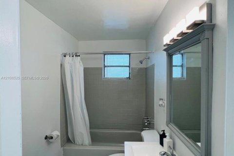 Commercial property in Boynton Beach, Florida 130.06 sq.m. № 2430237 - photo 12