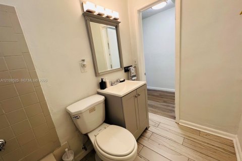 Commercial property in Boynton Beach, Florida 130.06 sq.m. № 2430237 - photo 11