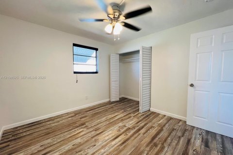 Commercial property in Boynton Beach, Florida 130.06 sq.m. № 2430237 - photo 13