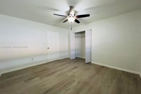 Commercial property in Boynton Beach, Florida 130.06 sq.m. № 2430237 - photo 15