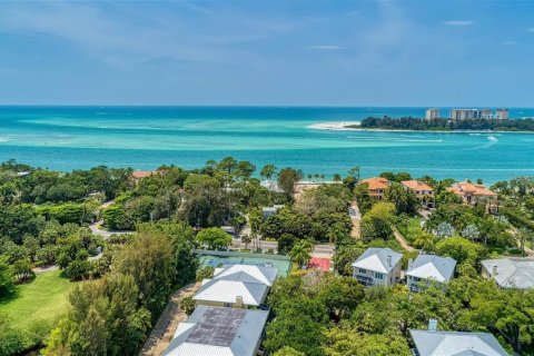 House in Sarasota, Florida 7 bedrooms, 796.17 sq.m. № 1675718 - photo 9