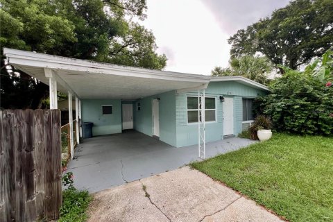 Villa ou maison à louer à New Port Richey, Floride: 3 chambres, 76.92 m2 № 2385890 - photo 2