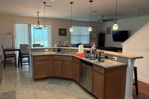 Casa en venta en Clermont, Florida, 5 dormitorios, 300.72 m2 № 2201126 - foto 5