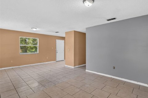 Villa ou maison à vendre à Leesburg, Floride: 3 chambres, 89.74 m2 № 2393499 - photo 5