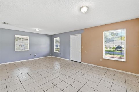 Villa ou maison à vendre à Leesburg, Floride: 3 chambres, 89.74 m2 № 2393499 - photo 2