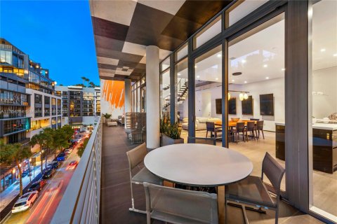 Condo in Miami, Florida, 3 bedrooms  № 1699304 - photo 6