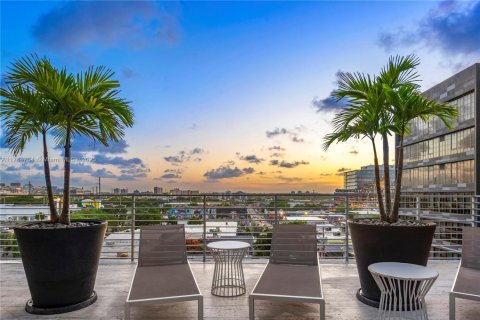 Condo in Miami, Florida, 3 bedrooms  № 1699304 - photo 9