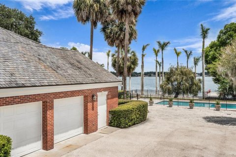 House in Orlando, Florida 5 bedrooms, 535.95 sq.m. № 2212025 - photo 7