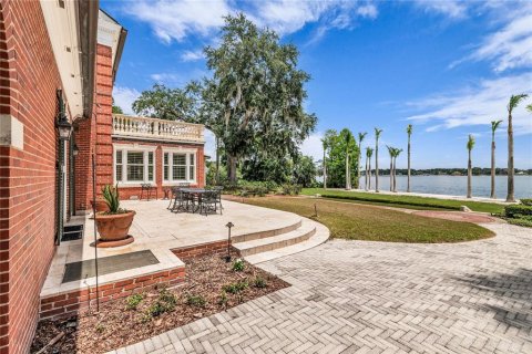 House in Orlando, Florida 5 bedrooms, 535.95 sq.m. № 2212025 - photo 10