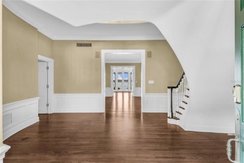 House in Orlando, Florida 5 bedrooms, 535.95 sq.m. № 2212025 - photo 23