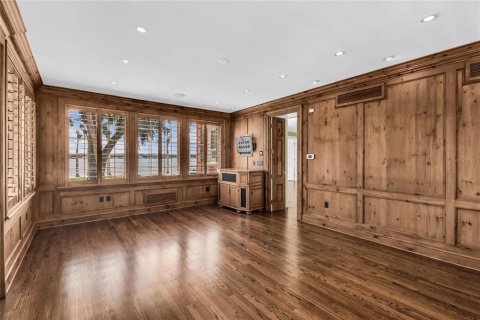 House in Orlando, Florida 5 bedrooms, 535.95 sq.m. № 2212025 - photo 27