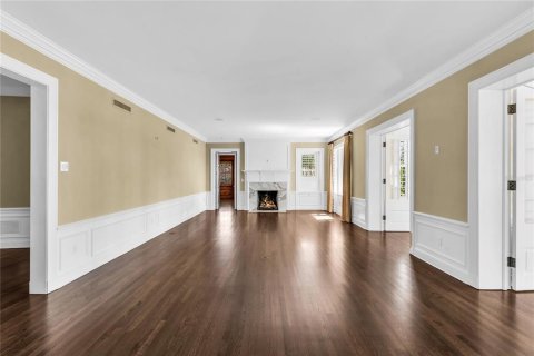 House in Orlando, Florida 5 bedrooms, 535.95 sq.m. № 2212025 - photo 26