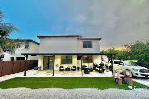 Купить виллу или дом в Хомстед, Флорида 4 спальни, 226.4м2, № 2048266 - фото 3