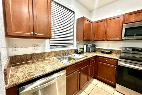 Купить виллу или дом в Хомстед, Флорида 4 спальни, 226.4м2, № 2048266 - фото 22