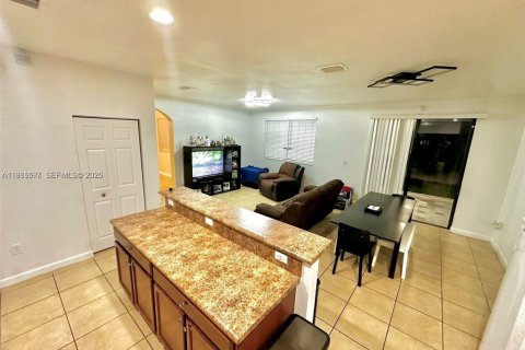 Купить виллу или дом в Хомстед, Флорида 4 спальни, 226.4м2, № 2048266 - фото 19