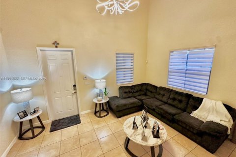 Купить виллу или дом в Хомстед, Флорида 4 спальни, 226.4м2, № 2048266 - фото 11