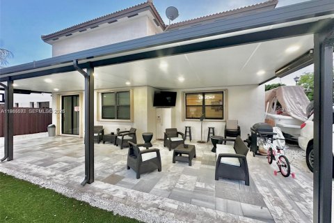 Купить виллу или дом в Хомстед, Флорида 4 спальни, 226.4м2, № 2048266 - фото 5