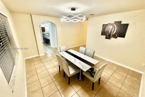 Купить виллу или дом в Хомстед, Флорида 4 спальни, 226.4м2, № 2048266 - фото 14