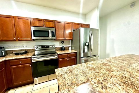 Купить виллу или дом в Хомстед, Флорида 4 спальни, 226.4м2, № 2048266 - фото 23