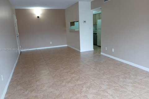 Condominio en alquiler en Hollywood, Florida, 1 dormitorio, 60.39 m2 № 2078165 - foto 3