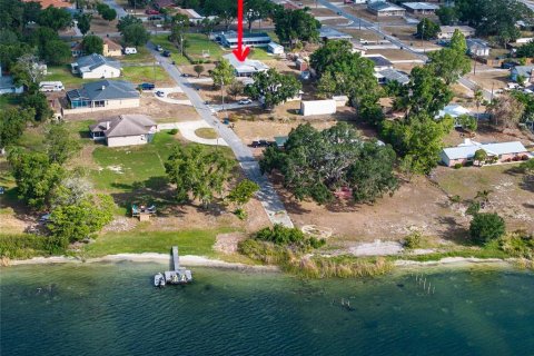 Villa ou maison à vendre à Eagle Lake, Floride: 5 chambres, 151.62 m2 № 2212382 - photo 4