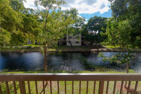 Condo à Sunrise, Floride, 2 chambres  № 1990099