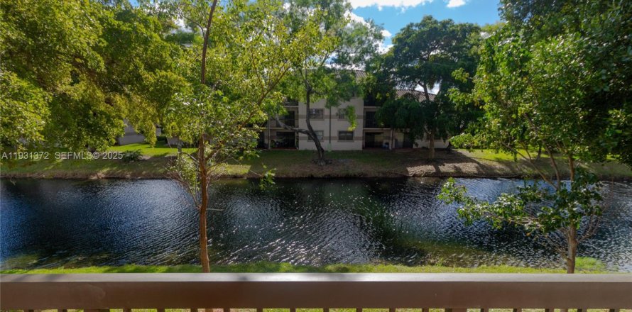 Condo à Sunrise, Floride, 2 chambres  № 1990099