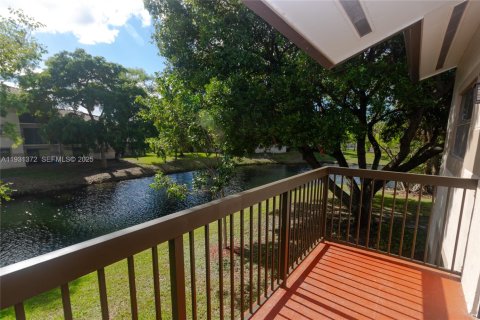 Copropriété à louer à Sunrise, Floride: 2 chambres, 91.6 m2 № 1990099 - photo 21