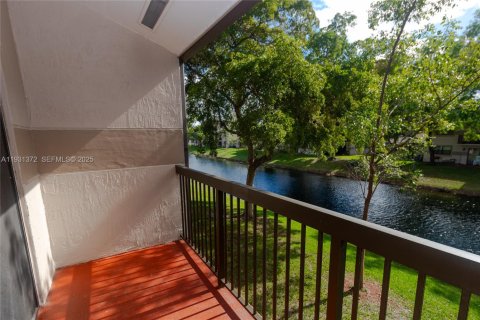Copropriété à louer à Sunrise, Floride: 2 chambres, 91.6 m2 № 1990099 - photo 20