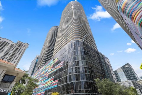 Condominio en venta en Miami, Florida, 2 dormitorios, 119.57 m2 № 1979673 - foto 2