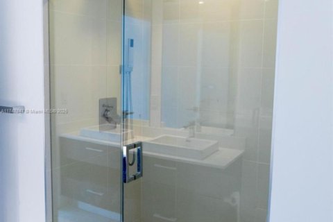 Condominio en venta en Miami, Florida, 2 dormitorios, 119.57 m2 № 1979673 - foto 14
