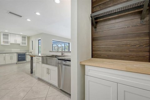 Casa en venta en Sarasota, Florida, 4 dormitorios, 226.31 m2 № 1851077 - foto 2