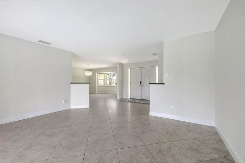 Casa en venta en Sarasota, Florida, 4 dormitorios, 226.31 m2 № 1851077 - foto 19