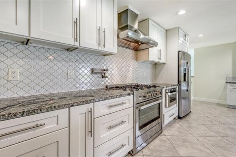 Casa en venta en Sarasota, Florida, 4 dormitorios, 226.31 m2 № 1851077 - foto 3