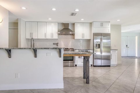 Casa en venta en Sarasota, Florida, 4 dormitorios, 226.31 m2 № 1851077 - foto 9