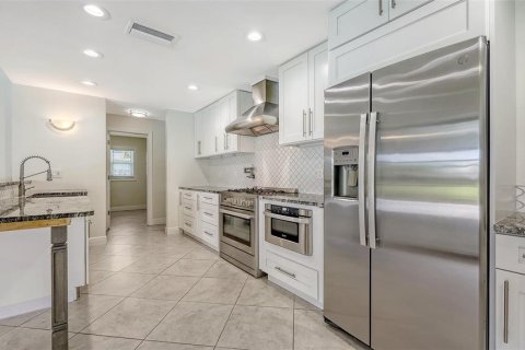 Casa en venta en Sarasota, Florida, 4 dormitorios, 226.31 m2 № 1851077 - foto 27