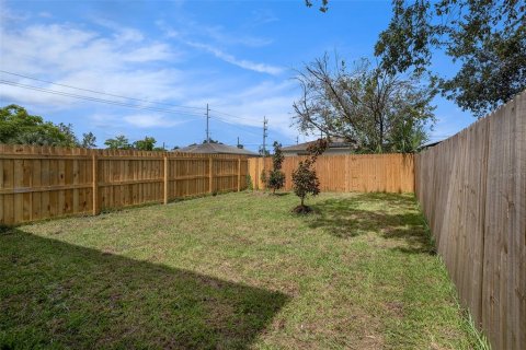 Townhouse in Tampa, Florida 3 bedrooms, 131.46 sq.m. № 1815892 - photo 25
