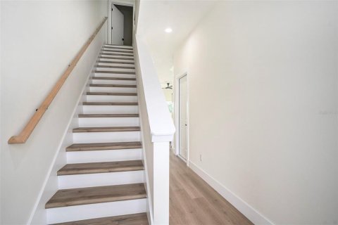 Townhouse in Tampa, Florida 3 bedrooms, 131.46 sq.m. № 1815892 - photo 5